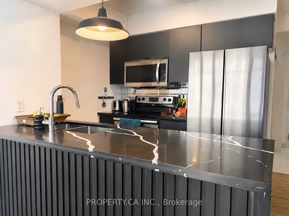 38 Grenville St, Toronto, ON