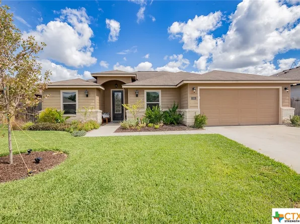 206 Secretariat Dr, Victoria, TX 77901