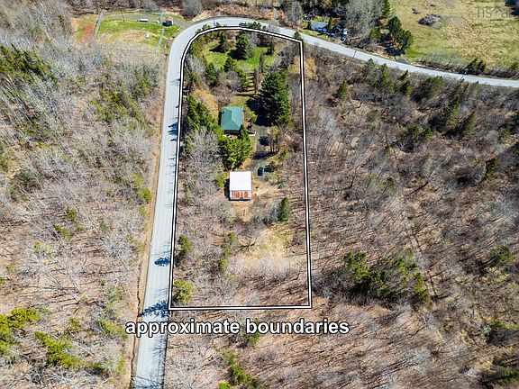 4th image of 663 Hampton Mountain Rd