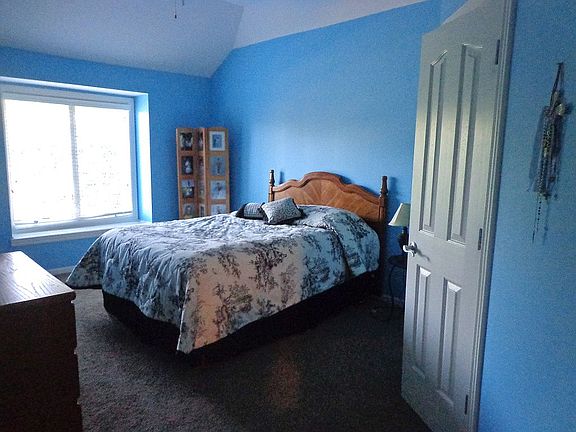 Bedroom/Walk-in/Full Bath