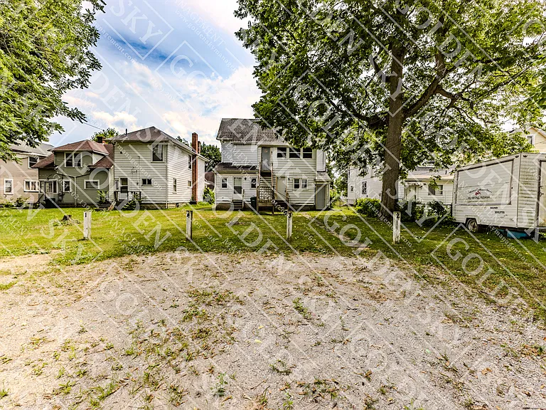 230 Kinsey St — Photo 4