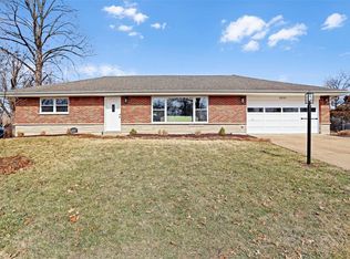 8830 Green Crest Ln, Saint Louis, MO