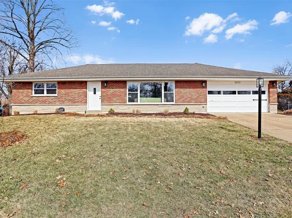 8830 Green Crest Ln, Saint Louis, MO 63126