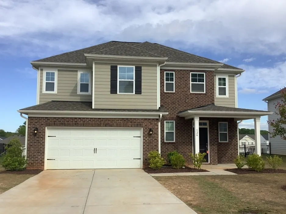 124 Hamilton Park Dr