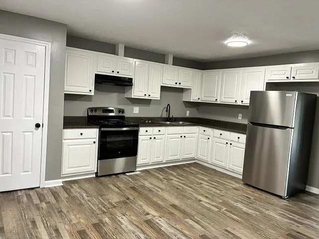 253 Melwood Street B - R — Photo 1