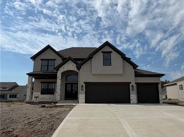 2308 Foxtail Dr, Kearney, MO 64060