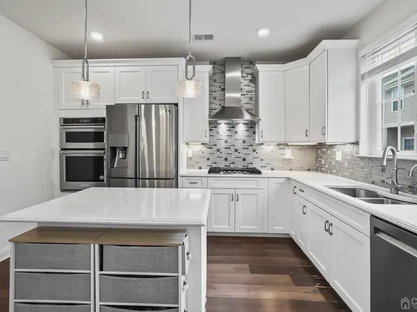 2212 Stelmaszek Rd, Parlin, NJ 08859