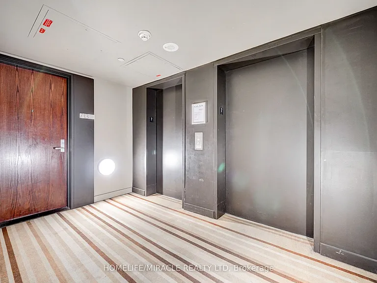 25 Oxley St #701 — Photo 7