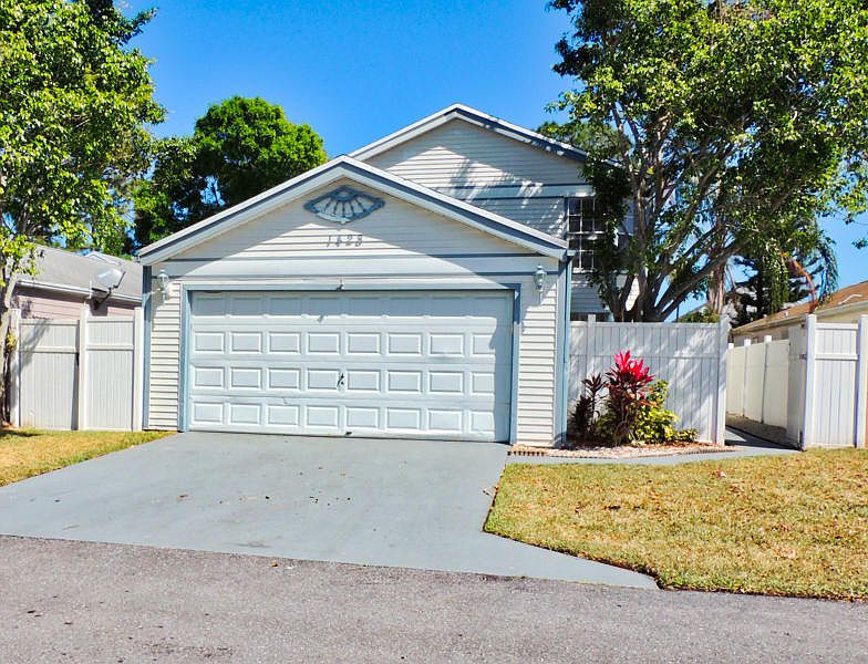 1st image of 1428 Blue Clover Ln