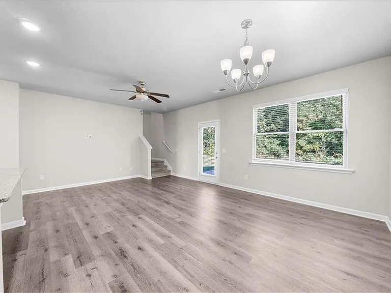 200 Vickery Ln NW — Photo 5
