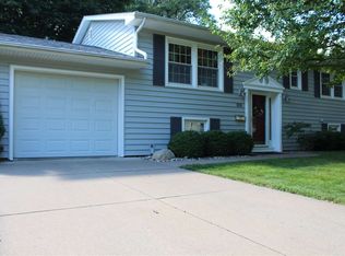 2424 47th St, Rock Island, IL 61201