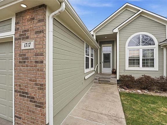 2nd image of 1717 Overbrook Ln