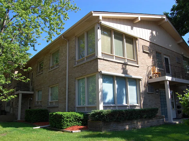 950 Glenview Ave #2 — Photo 2