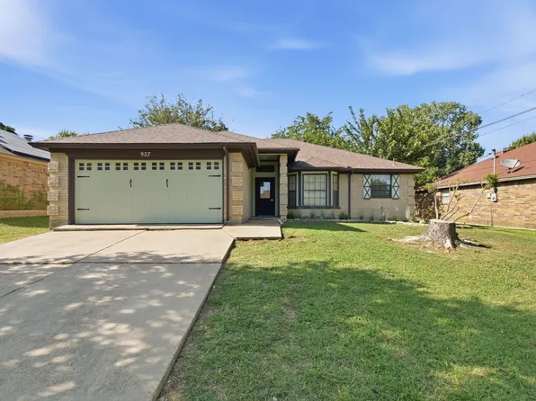 927 Freestone Dr, Arlington, TX 76017