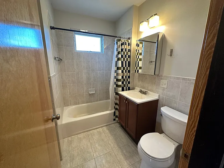 28 Matchett St #2 — Photo 4