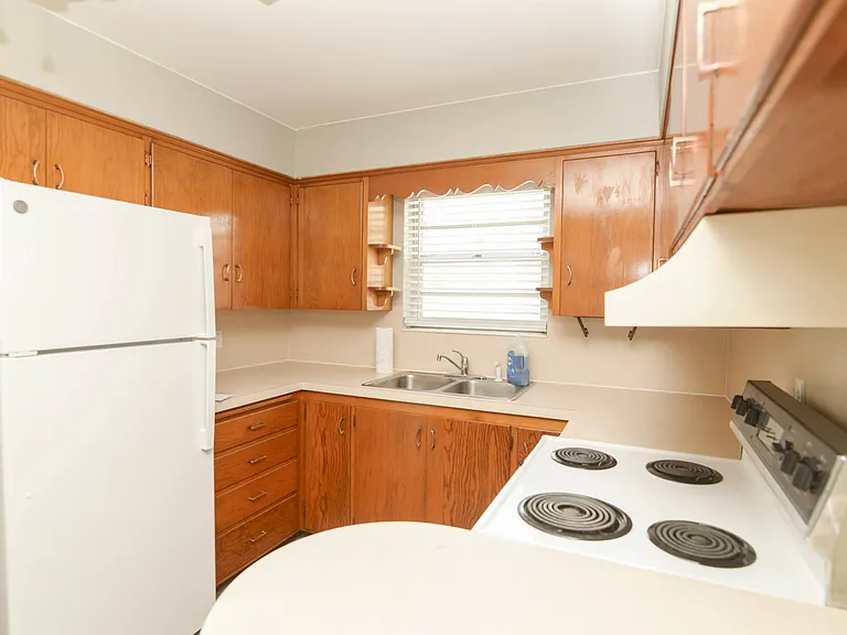 214 W Atchison St #1 — Photo 7