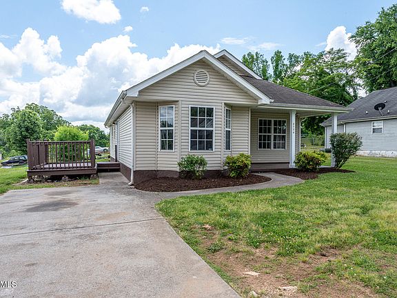 4th image of 3534 Skyline Dr