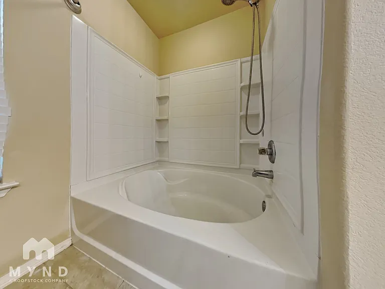 1001 Apollo Cir — Photo 13