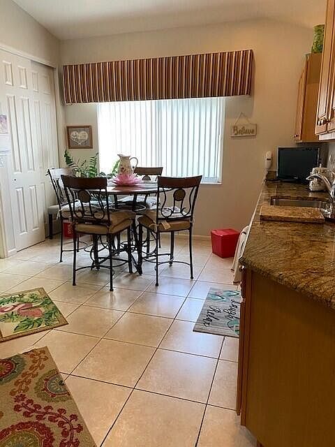 2nd image of 2738 Clipper Cir