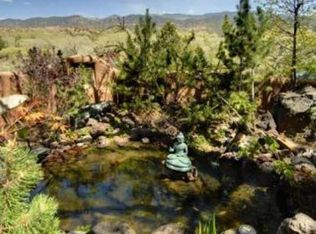 30 Glowing Star Rd, Santa Fe, NM 87506