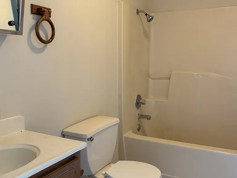 136 Hunt Hollow Dr — Photo 8
