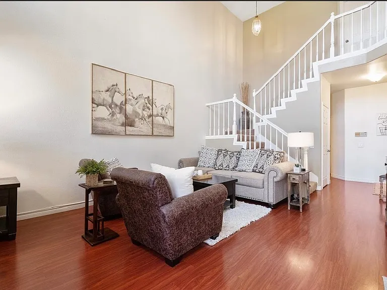 141 Matisse Cir — Photo 5