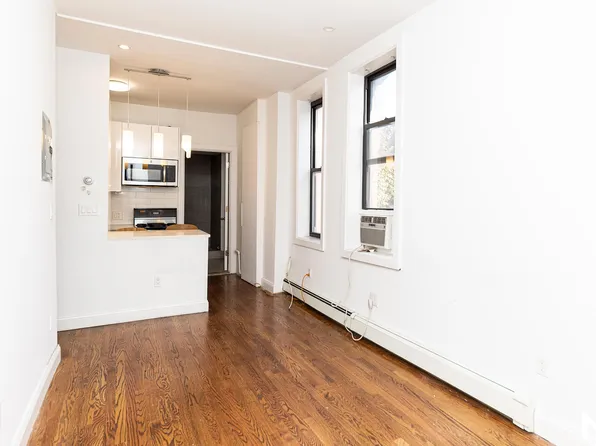 383 Knickerbocker Avenue image 1 of 31