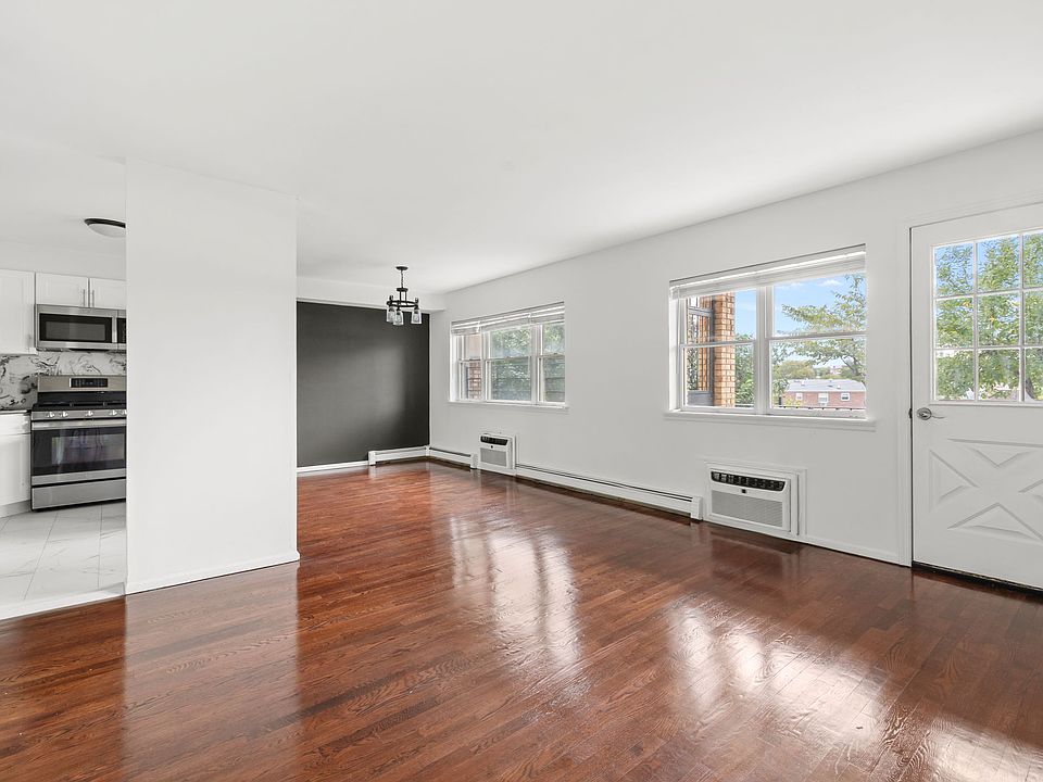1st image of 1922 76th St #2