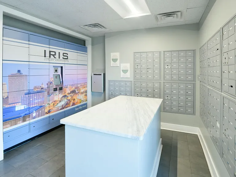Iris Luxury Apartments — Photo 29