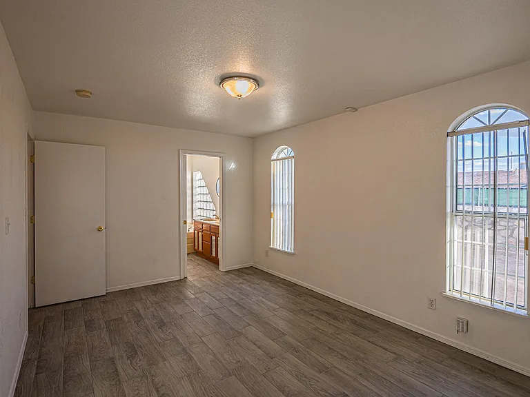 5728 Mackerel Ln — Photo 7