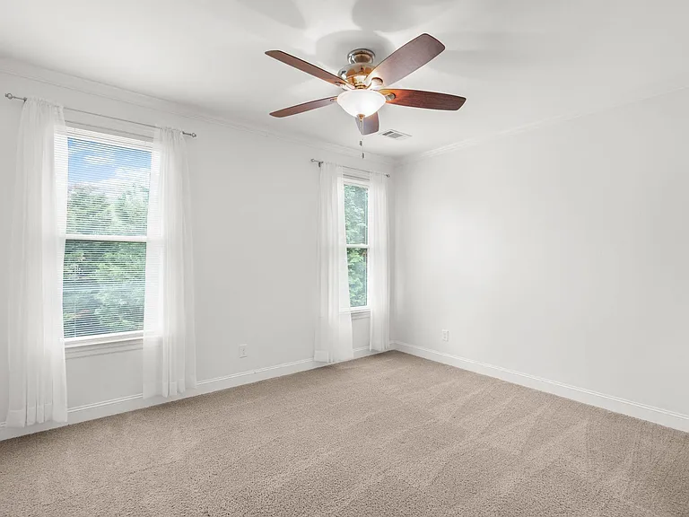 1610 Twin Square Way — Photo 42