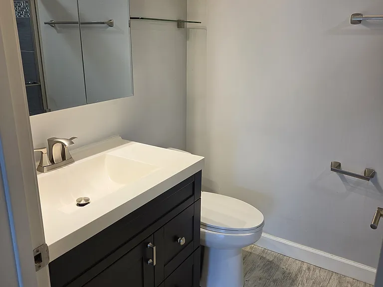 10515 W Grand Ave #206 — Photo 14