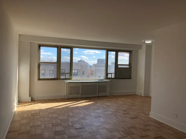900 West 190th Street 7F image 2 of 12