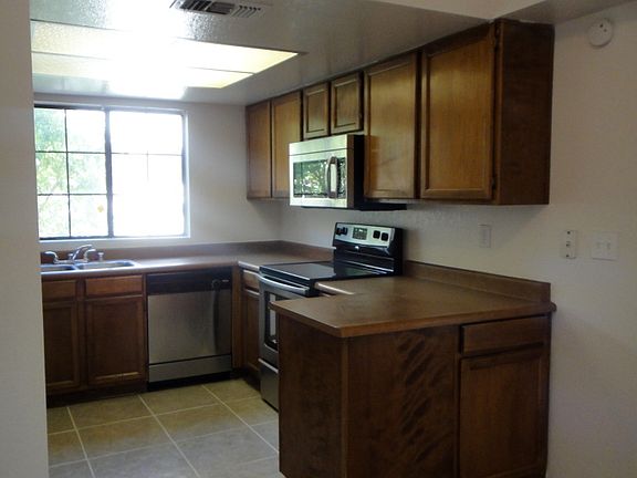 3rd image of 925 N College Avenue #115
