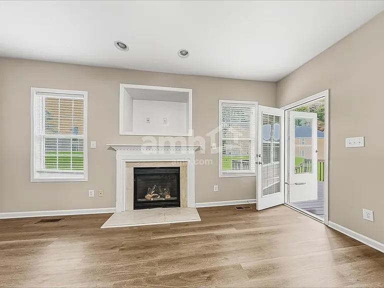 3919 Carolina Cherry Dr — Photo 6