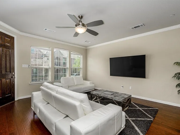 2559 Adam Ln — Photo 4