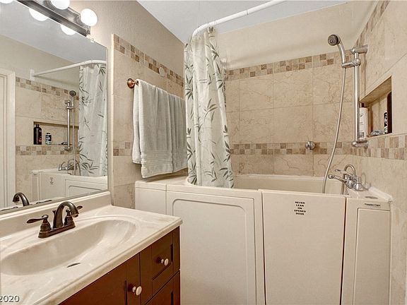 5th image of 4008 Evening Breeze Ct
