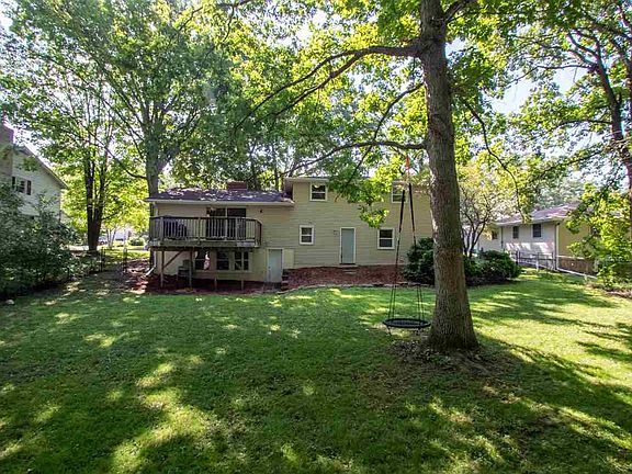 shaded Backyard/Walk-out