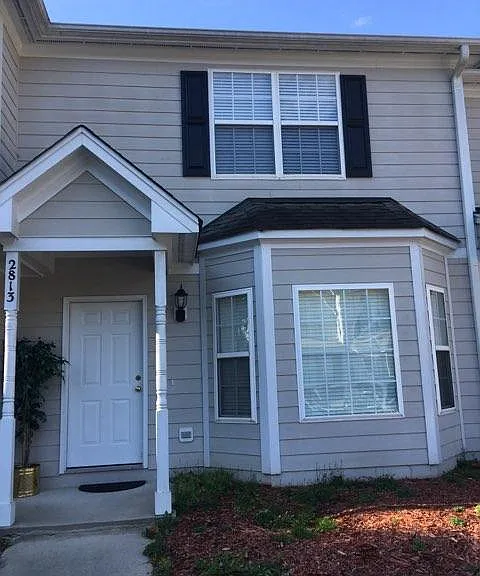 2813 Bennington Dr — Photo 1