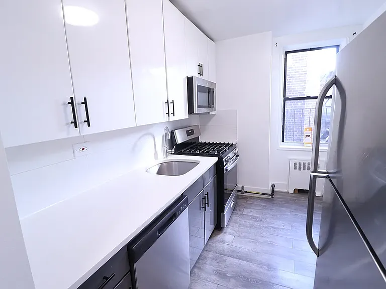13257 Sanford Ave #6B — Photo 9