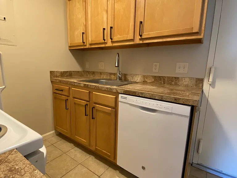 1520 D St #10 — Photo 2