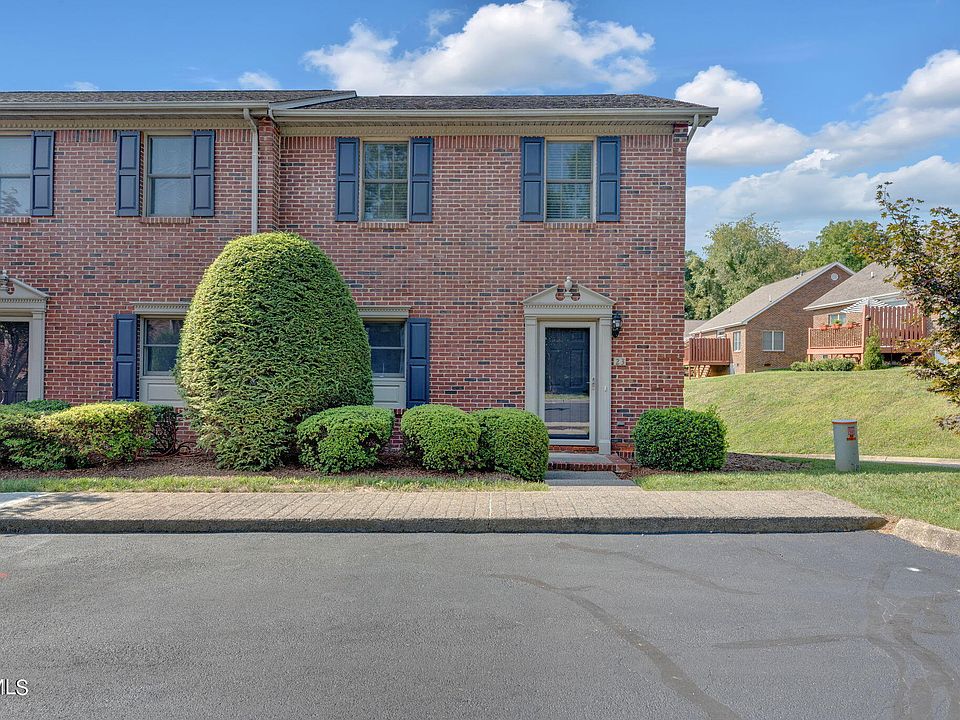 1st image of 23 Oak Leaf Cir #23