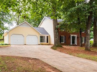 404 Drayton Park Dr, Kernersville, NC 27284