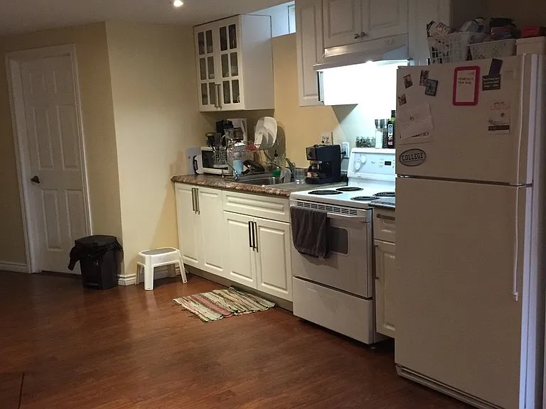 29 Golden Orchard Rd #LOWER — Photo 6