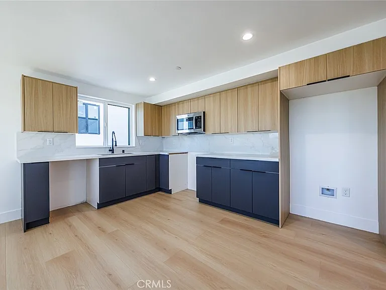 1332 S Longwood Ave #3 — Photo 15