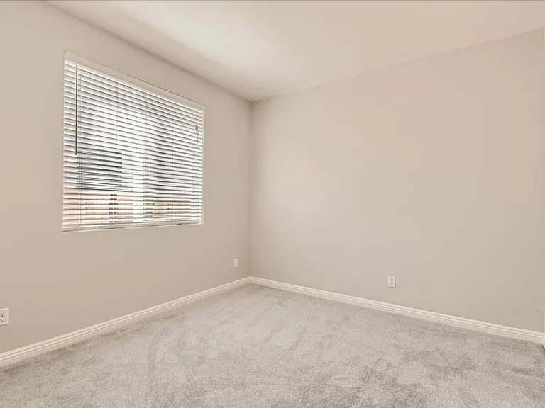 17246 Ralphs Ranch Rd — Photo 34