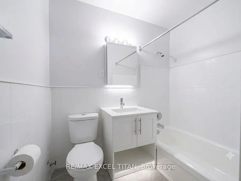 165 Cosburn Ave #615 — Photo 6