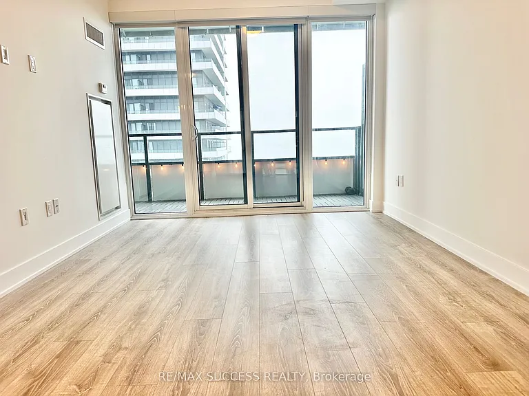 30 Shore Breeze Dr #2617 — Photo 12