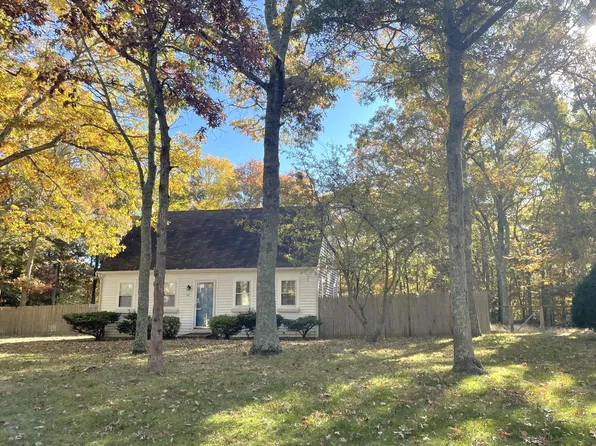 110 Cinderella Terrace, Marstons Mills, MA 02648