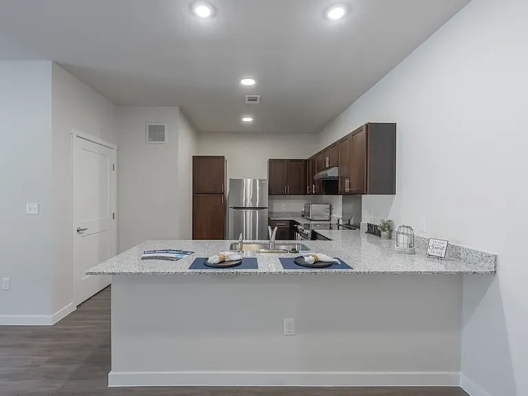 Reserve at Decatur — Photo 6
